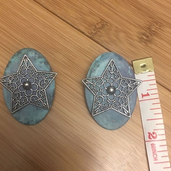Star Shell Earrings - Picture 4 of 5